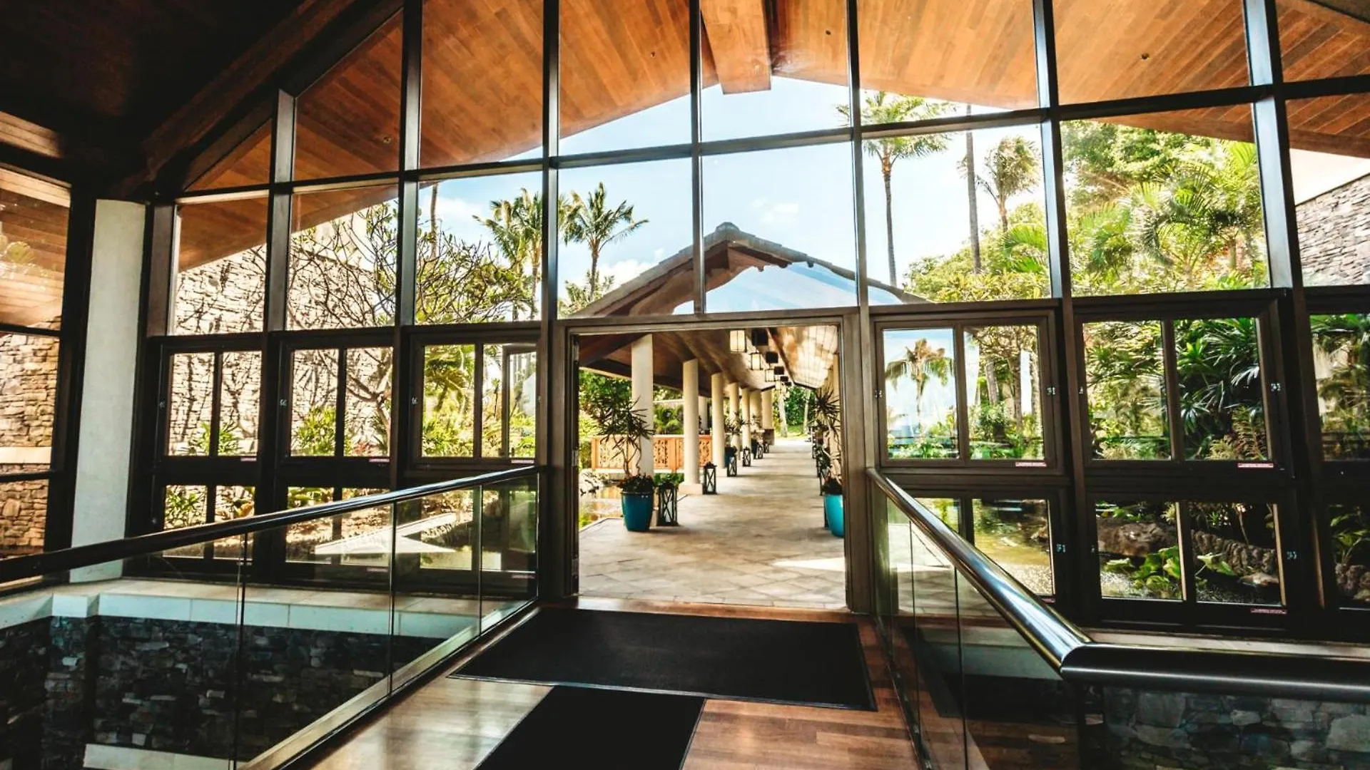 Kbm Resorts Free Car Anuenue At Montage Kapalua Bay Oceanfront Villa Pool Beach Access